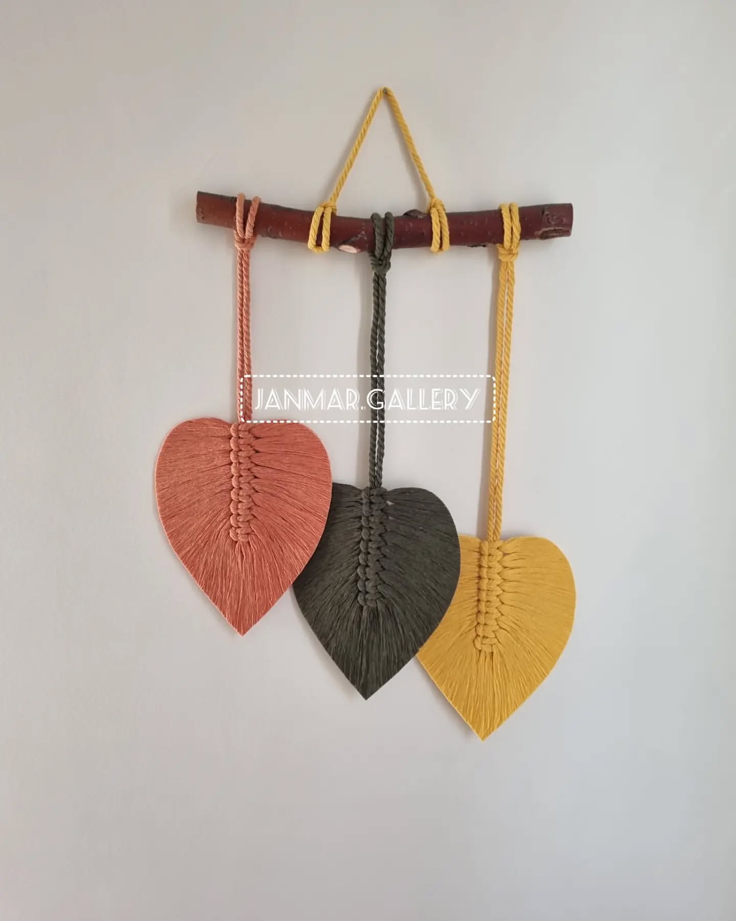 دیوارکوب مکرومه