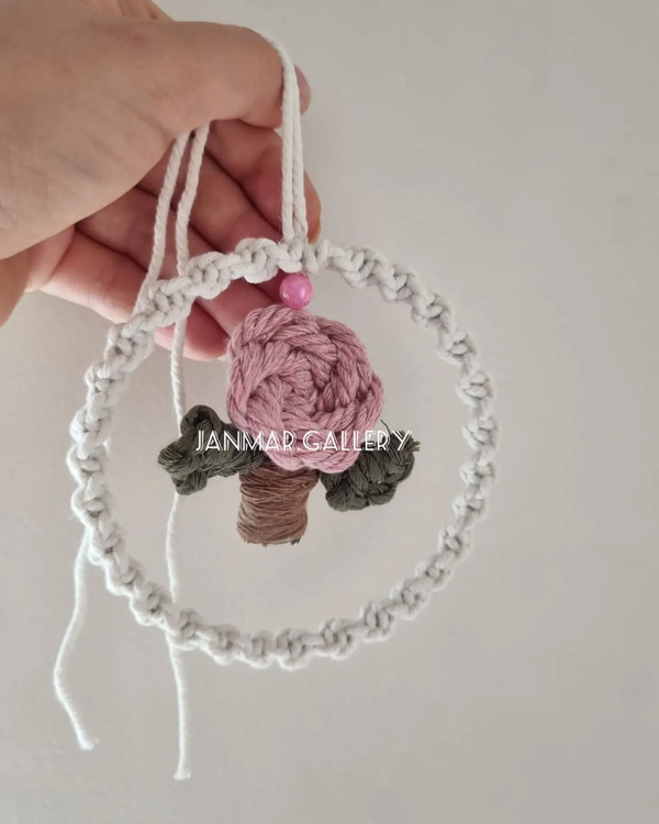 آویز آینه ماشین و آویز در اتاق