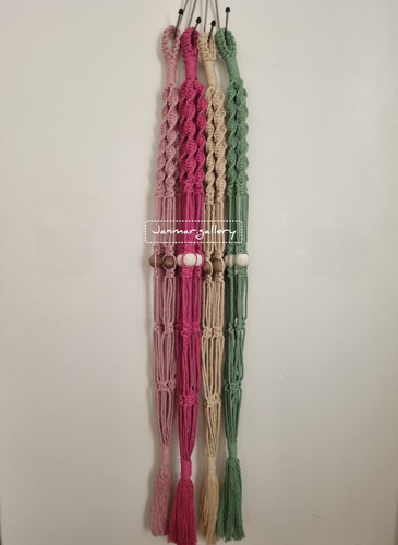 نگهندارنده گلدان مکرومه