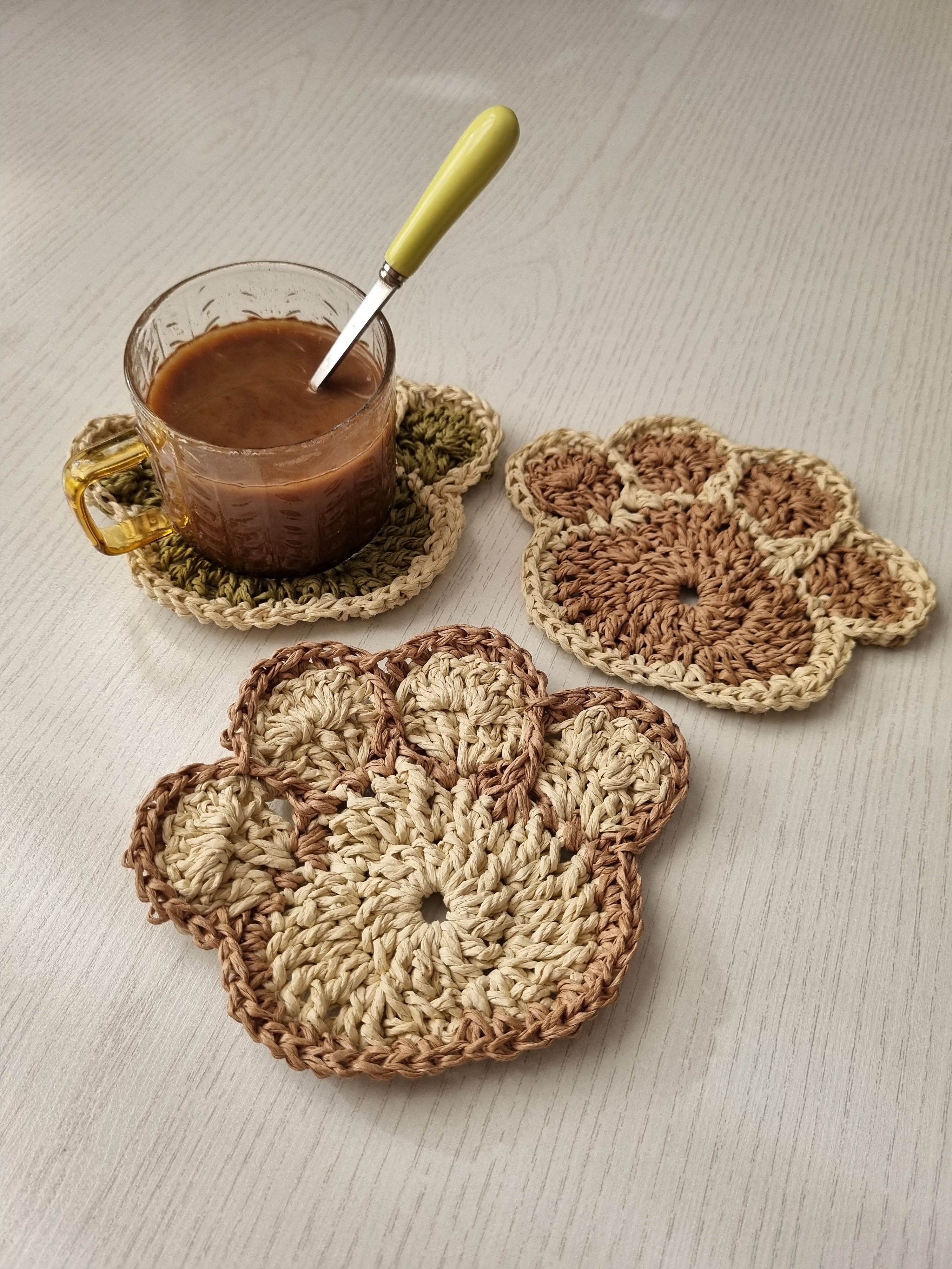 زیرلیوانی دستساز