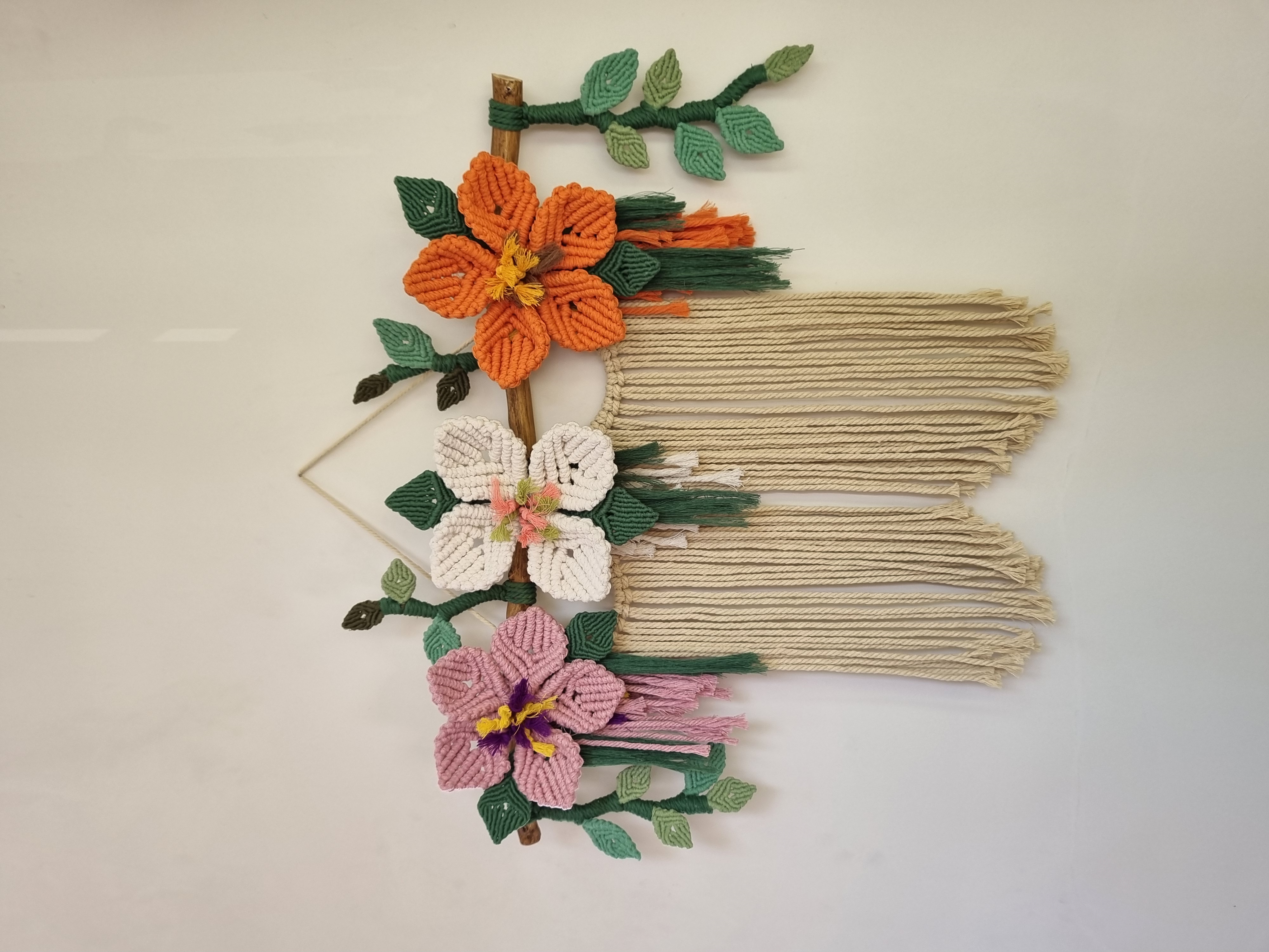 دیوارکوب مکرومه